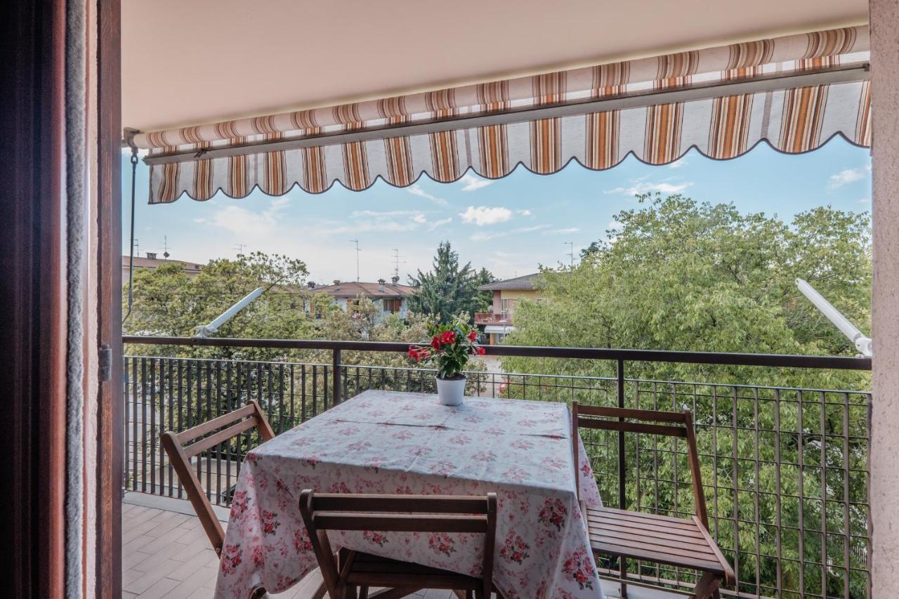 Casa Lugana 15 - Monolocale Con Piscina Fronte Lago Sirmione Bagian luar foto