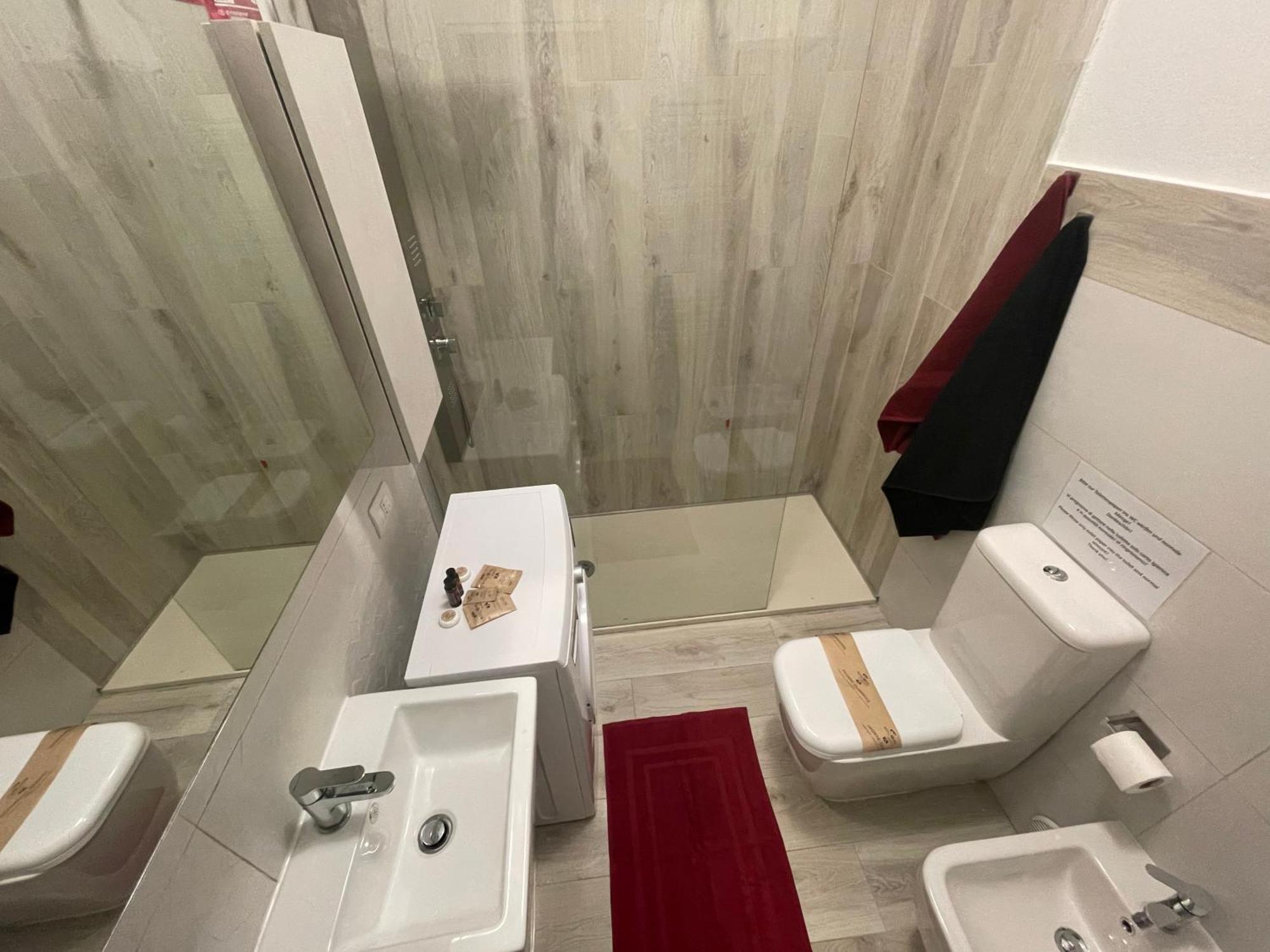 Casa Lugana 15 - Monolocale Con Piscina Fronte Lago Sirmione Bagian luar foto